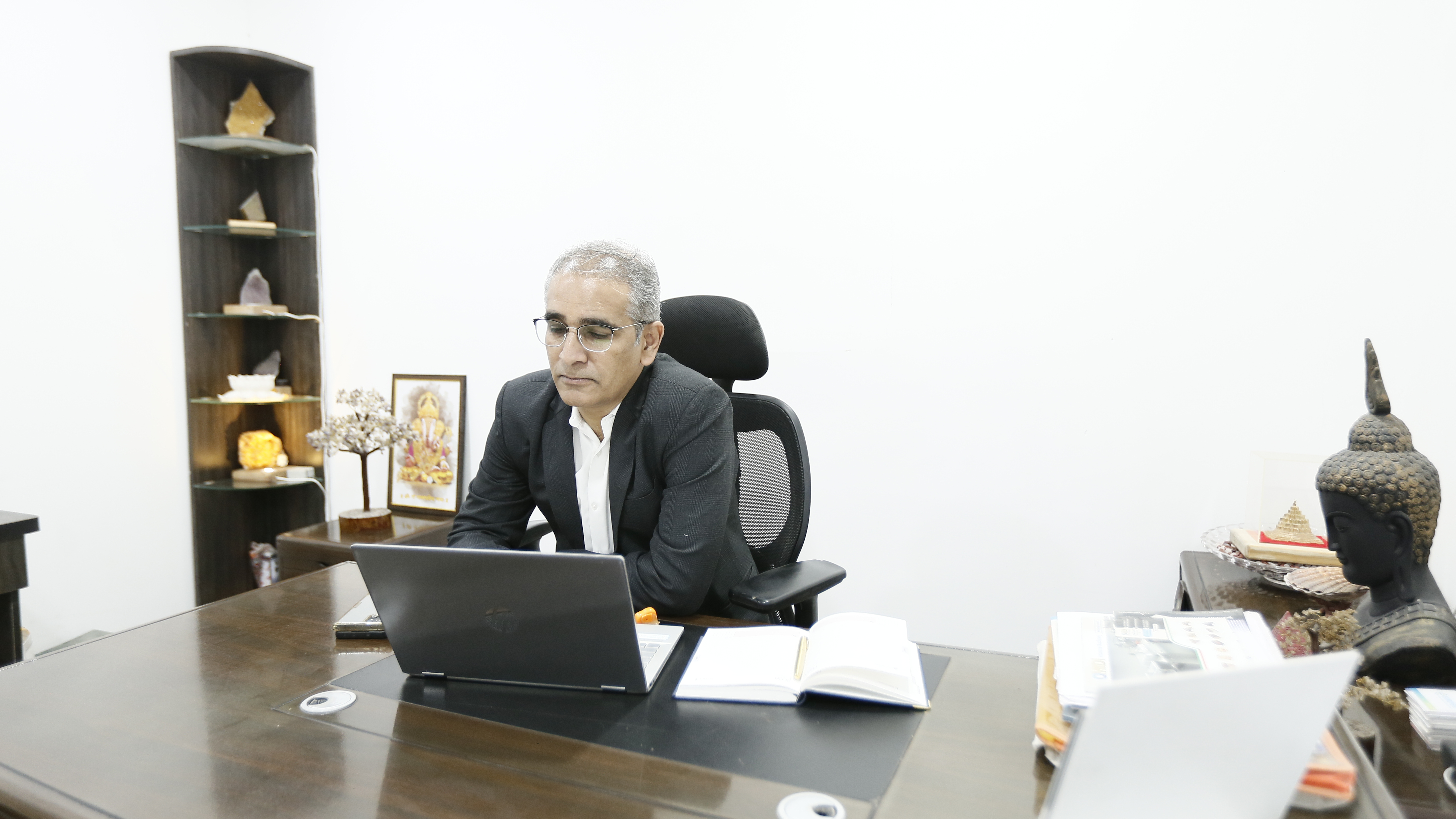 Mr. Rahul R. Mahimkar